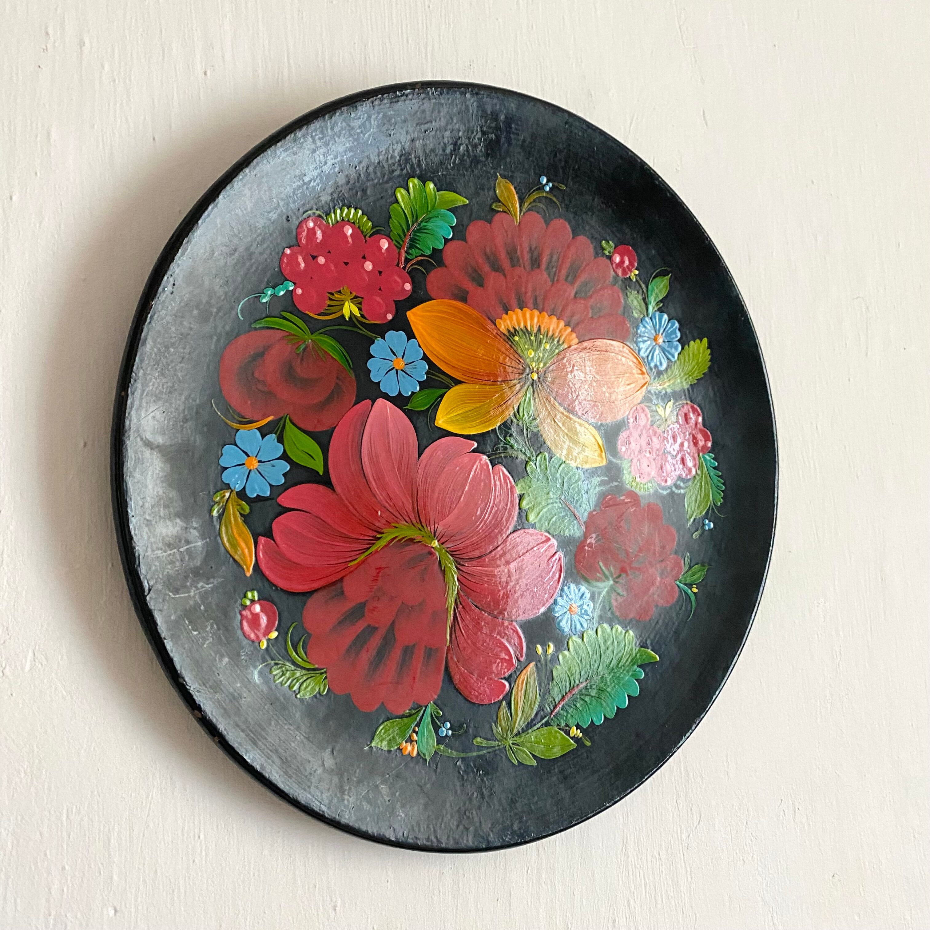 Decorative flower plate