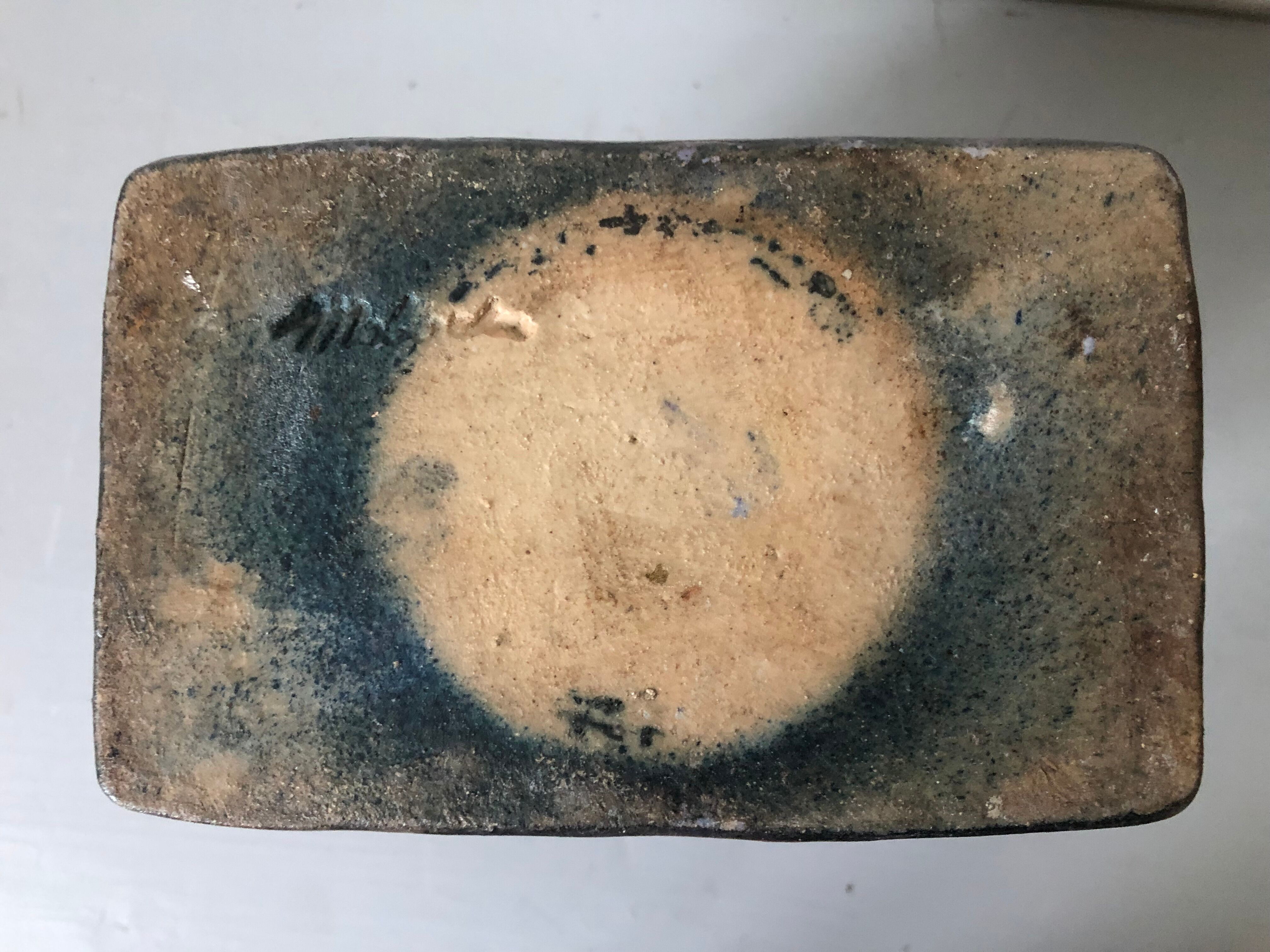 Art pottery of Mobach Holland Cubist vase in black enamelled sandstone