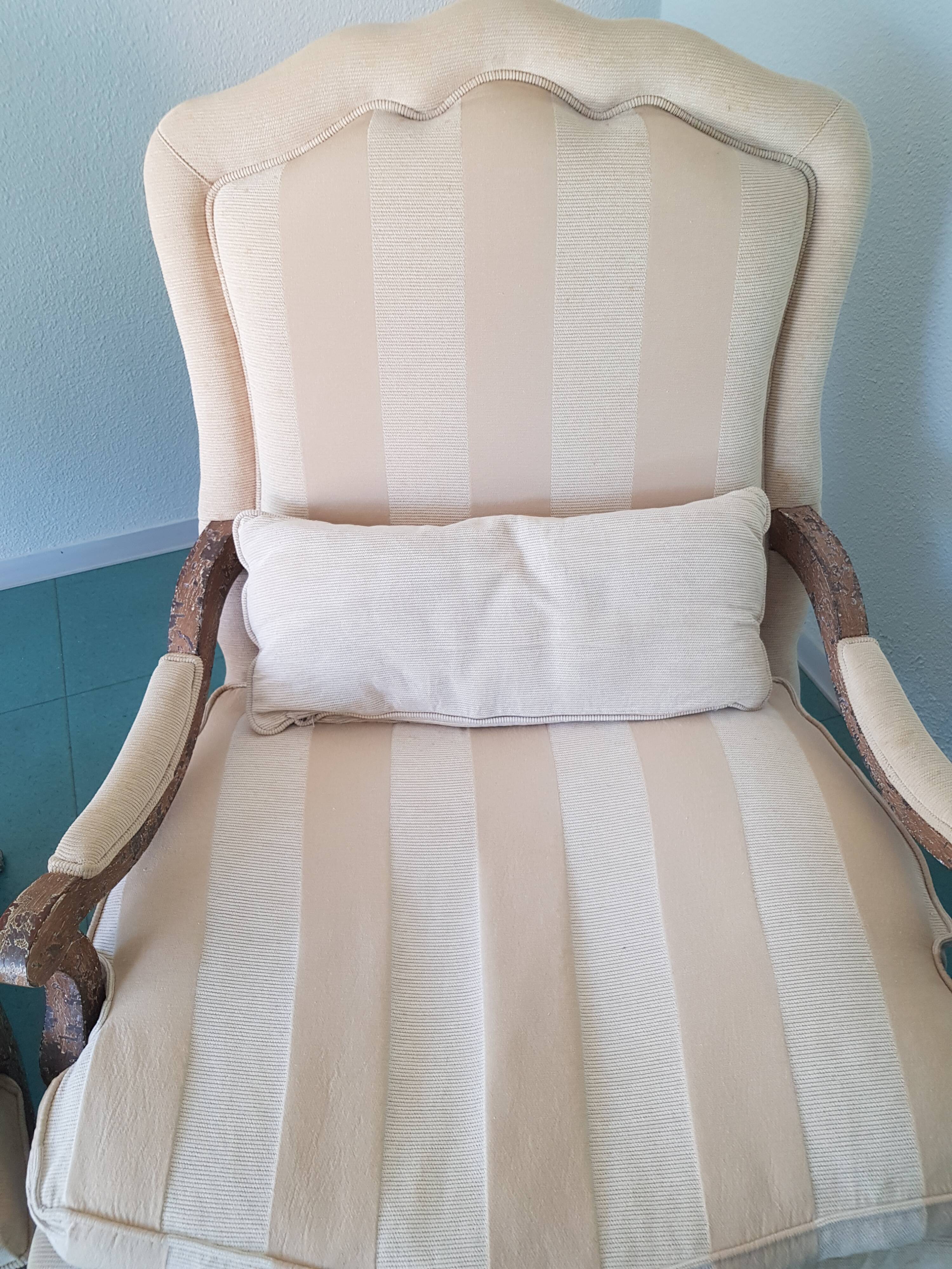 Paire de fauteuils baroques