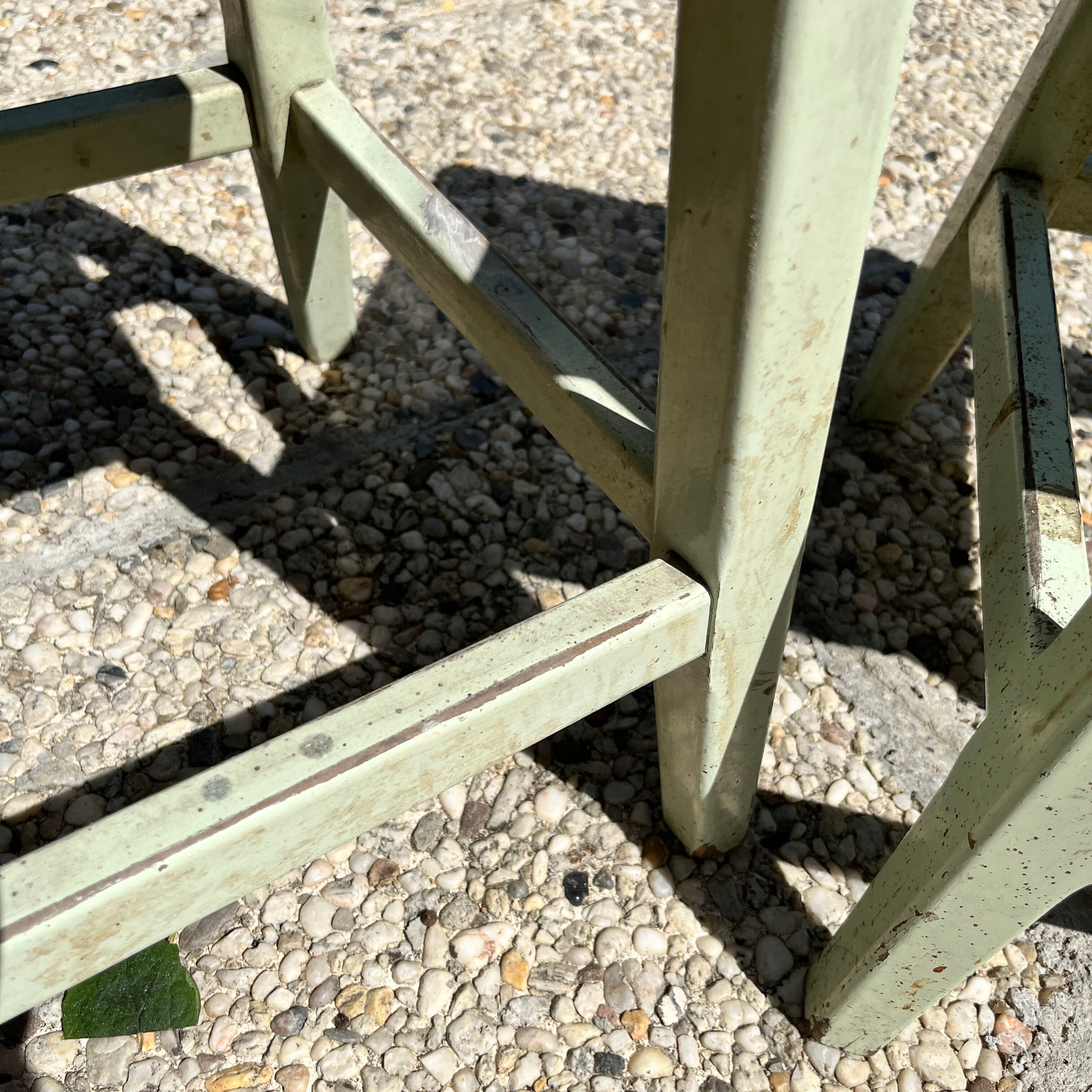 Garden bench in iron and wood and these 2 wooden stools