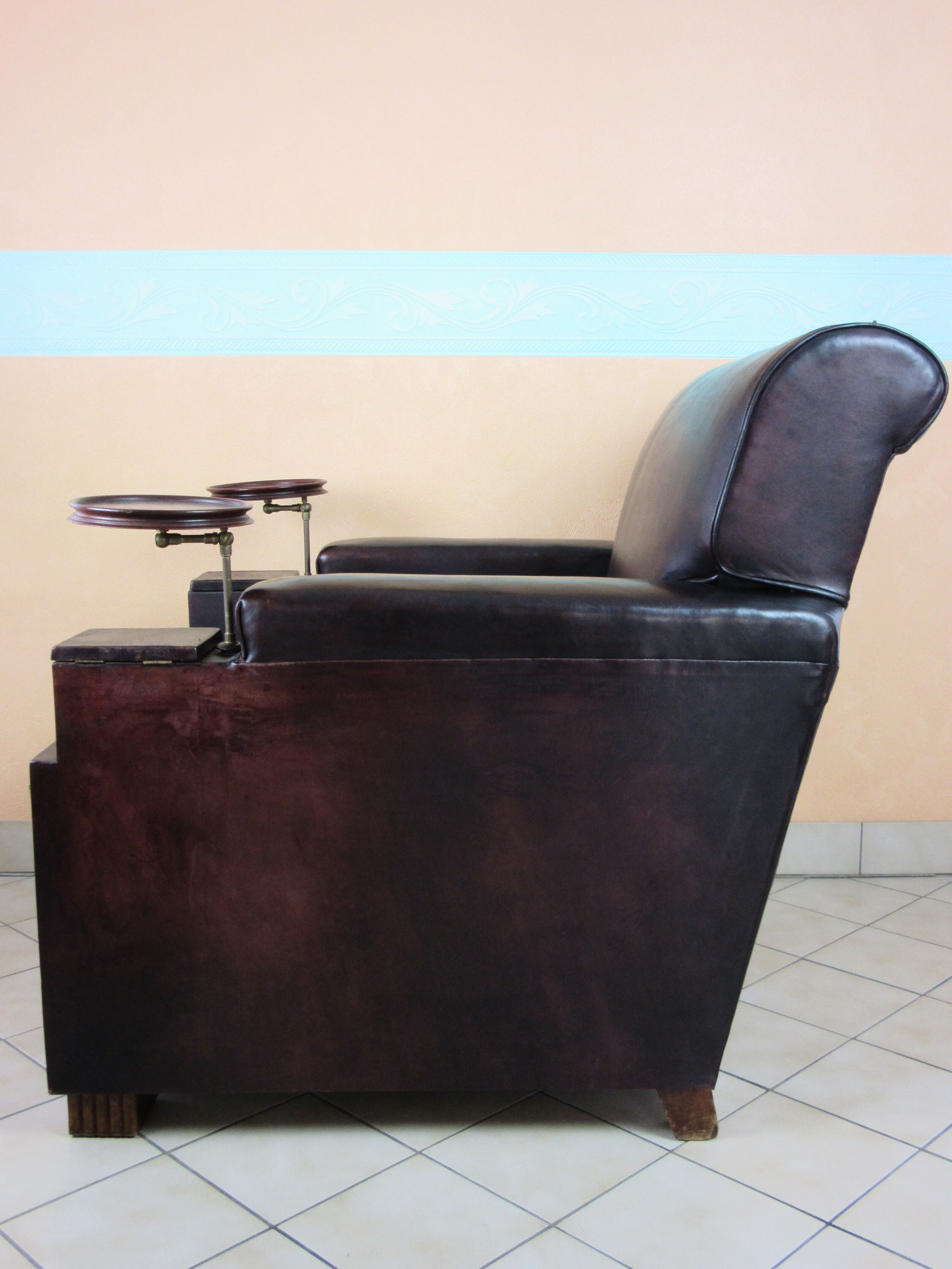 Fauteuil dandy ancien en cuir