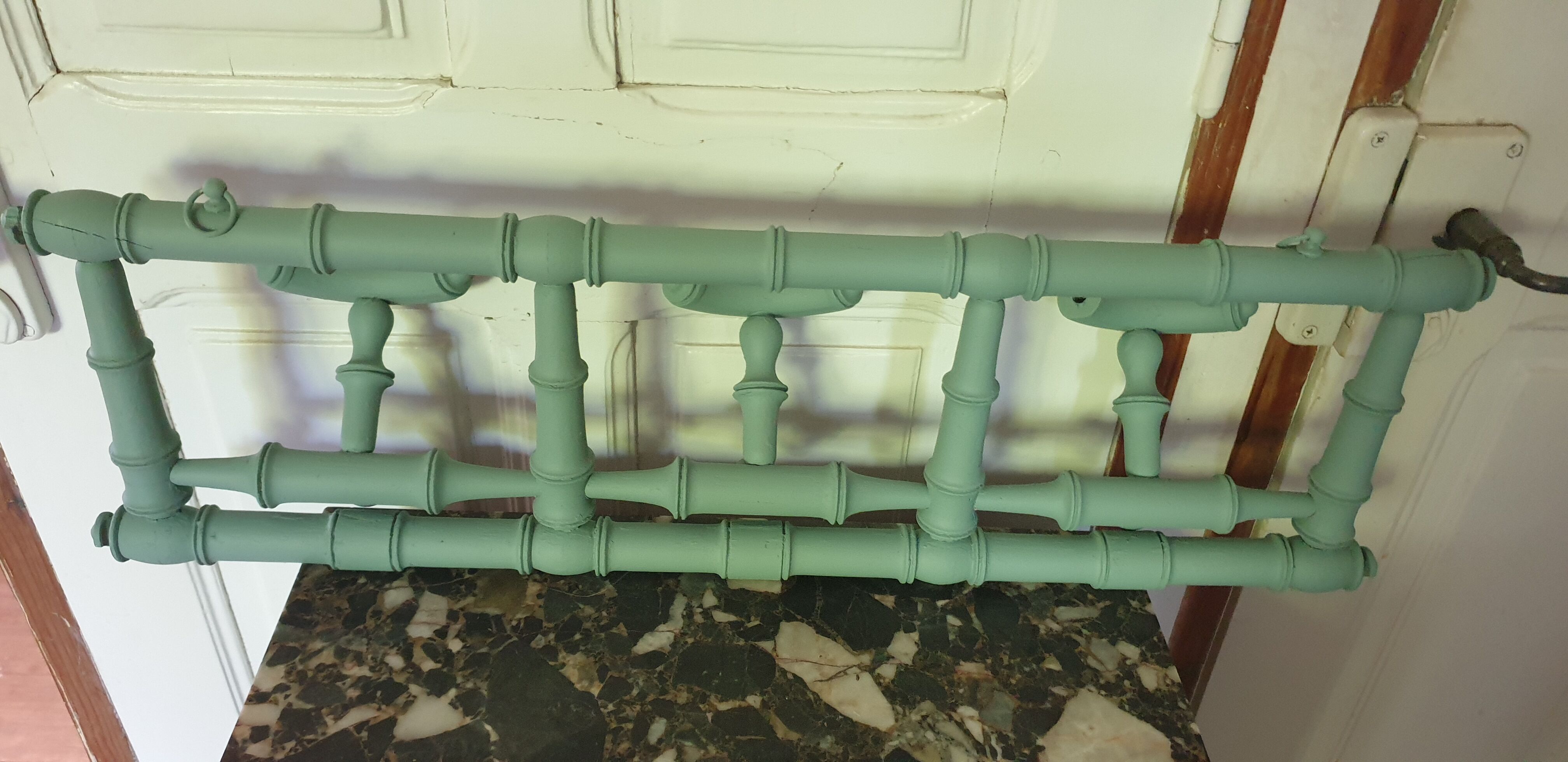 Porte manteau en bois