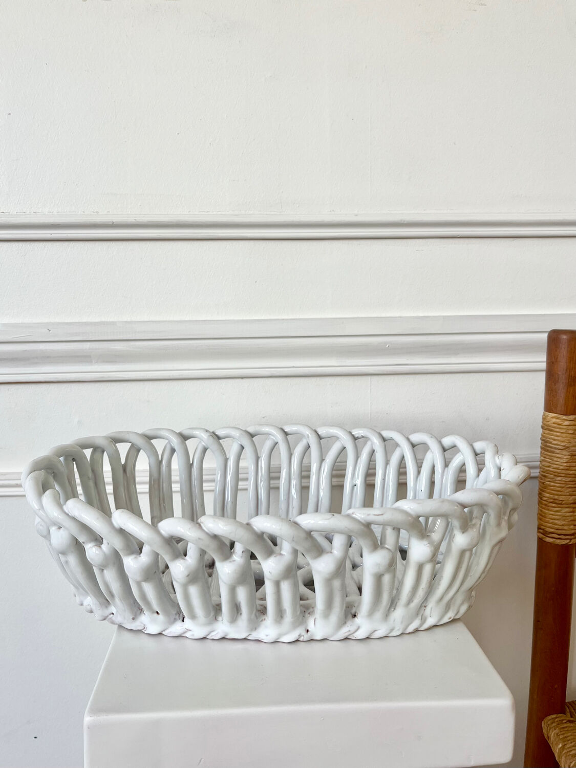 Woven ceramic fruit bowl