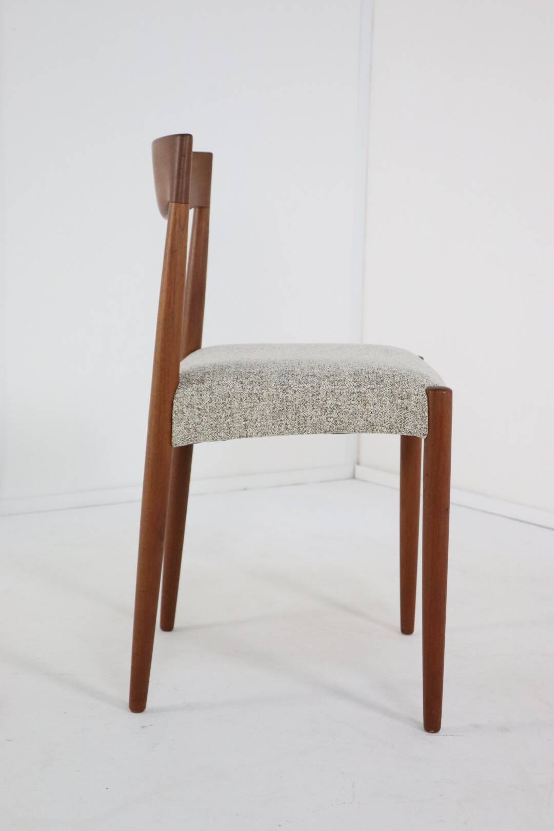 Set of 4 JCA Jensen chairs ‘Hornum’ design danois
