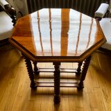 Pedestal table with octagonal tray in turned walnut