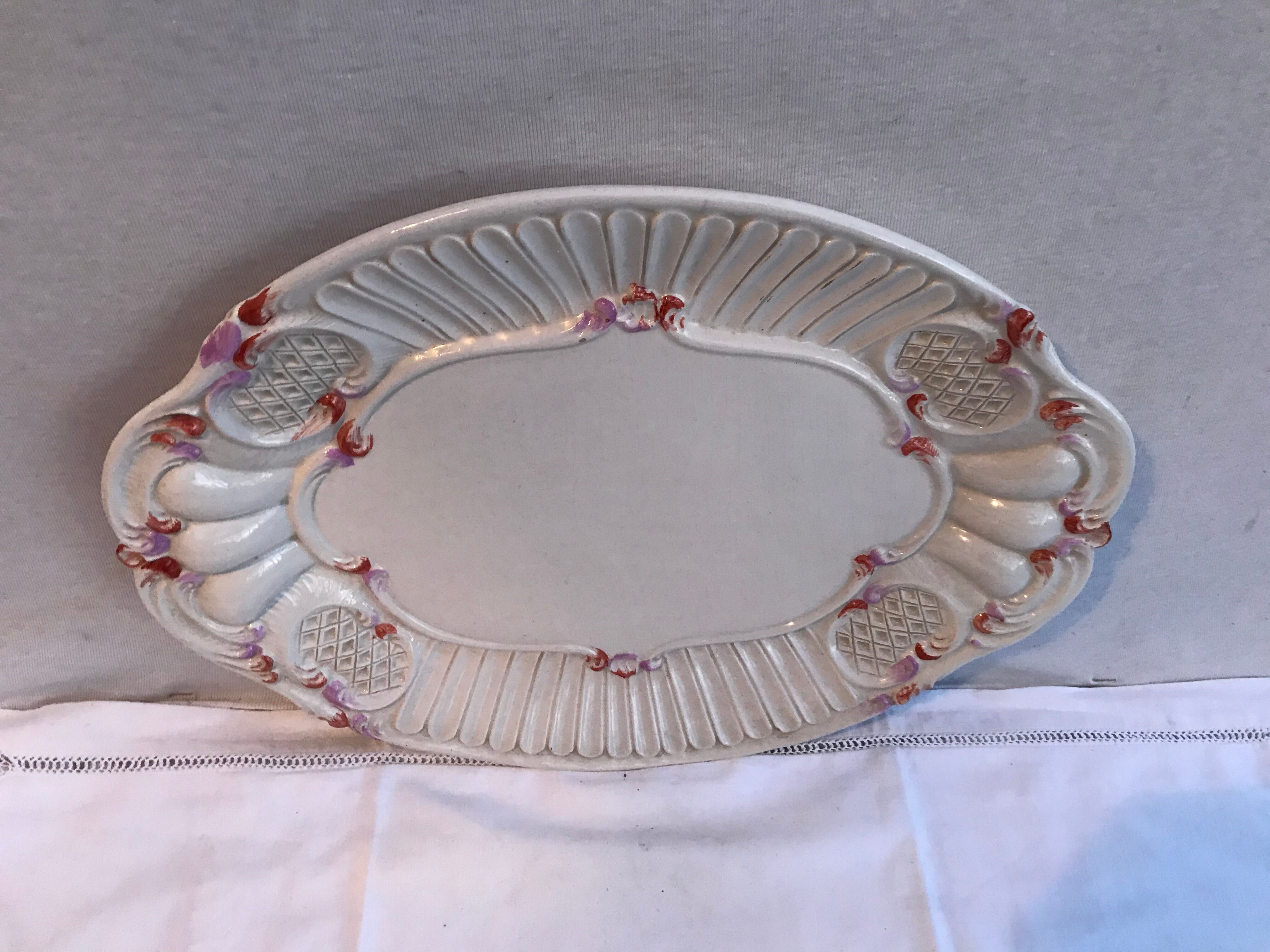 Former ceramic plate white decor red vintage