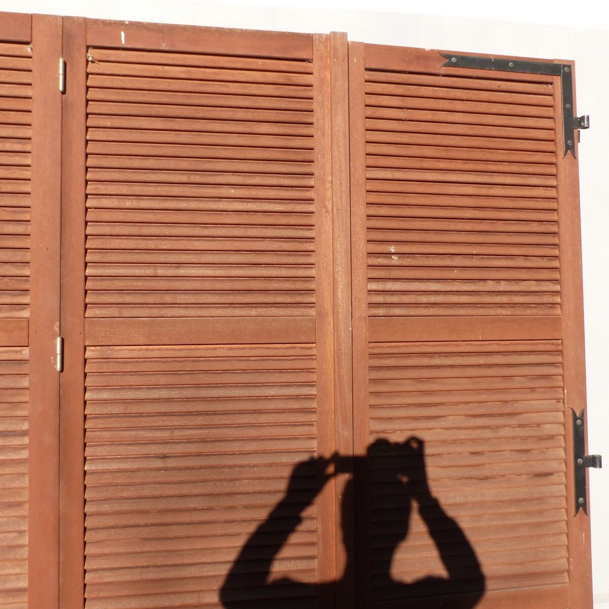 wooden shutters 3 leaves width 210 cm height 228 cm
