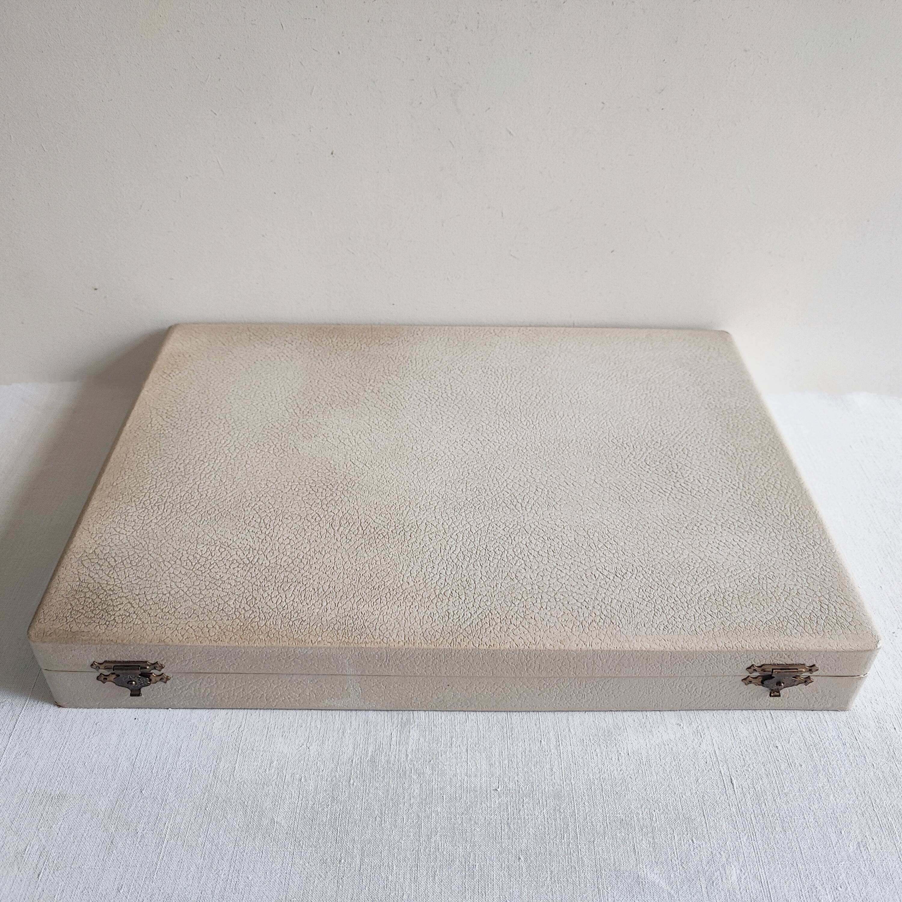 Bamboo handle cheese cutlery 60'