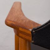 Chaise en teck massif et tissu vinyle noir dans le style d'Erik Kirkegaard, Danemark, années 1950