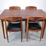 Extendable rosewood dining table year 60