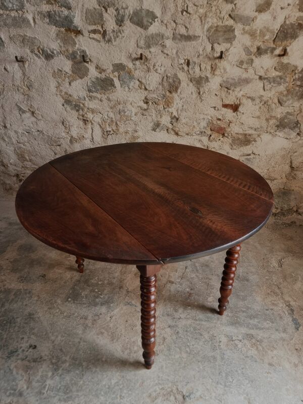 Table à manger pliante ancienne en noyer français, table à abattants, vers 1880–1920