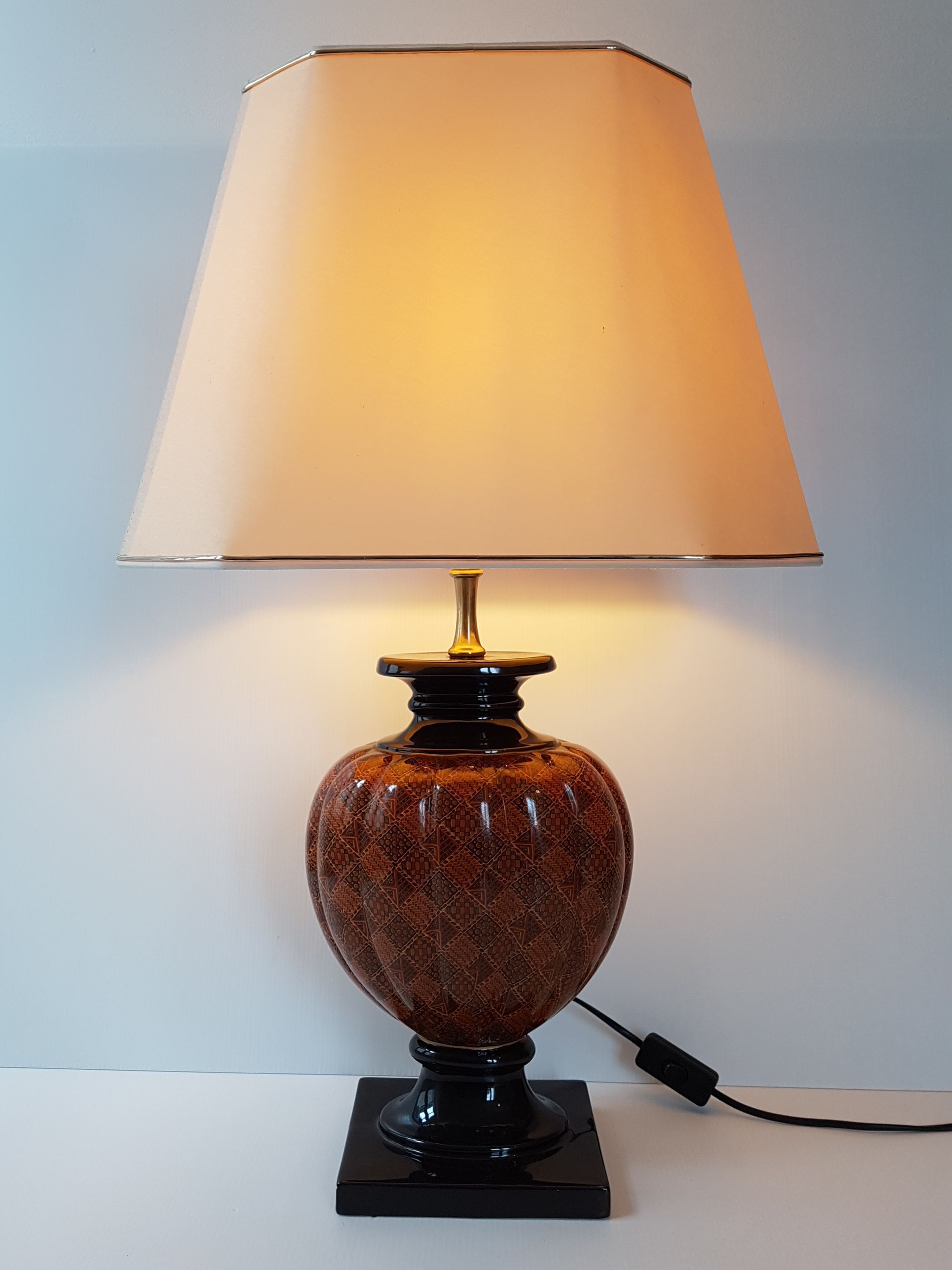 1970 vintage ceramic table lamp