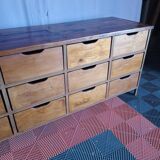 Workshop furniture, drawer furniture, industrial furniture.