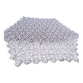 Large hexagonal crochet doily