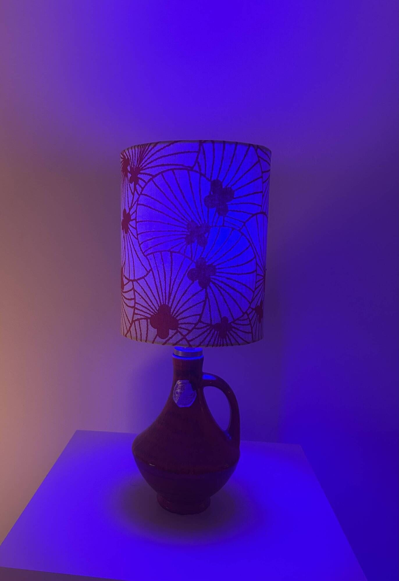 Small accent lamp by Bay Keramik – cordless with Japanese lotus fabric.