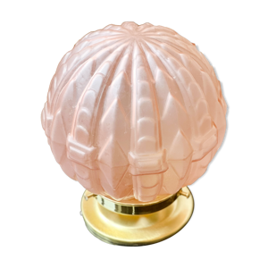Lampe à poser structurée