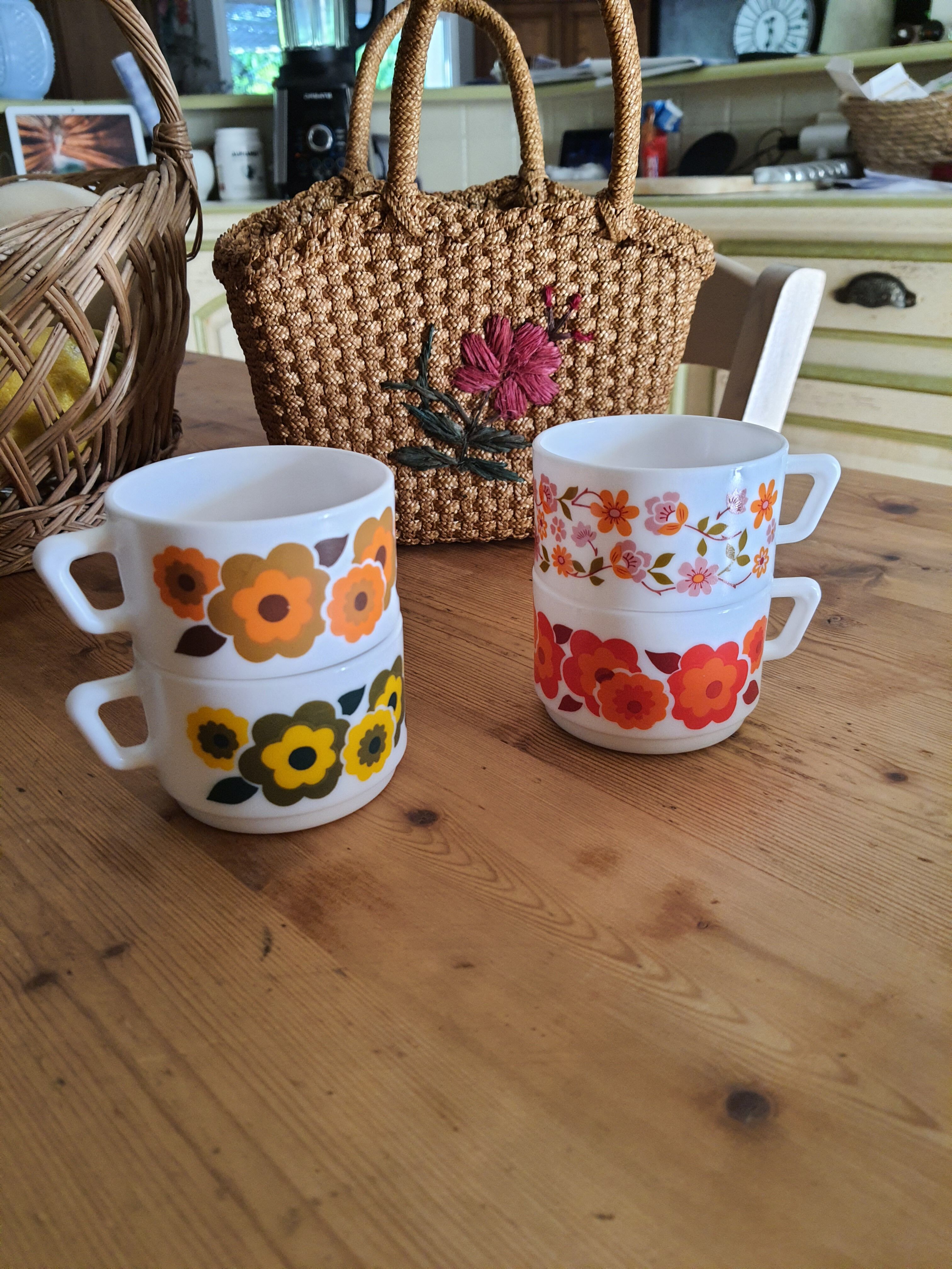 Vintage flower cups
