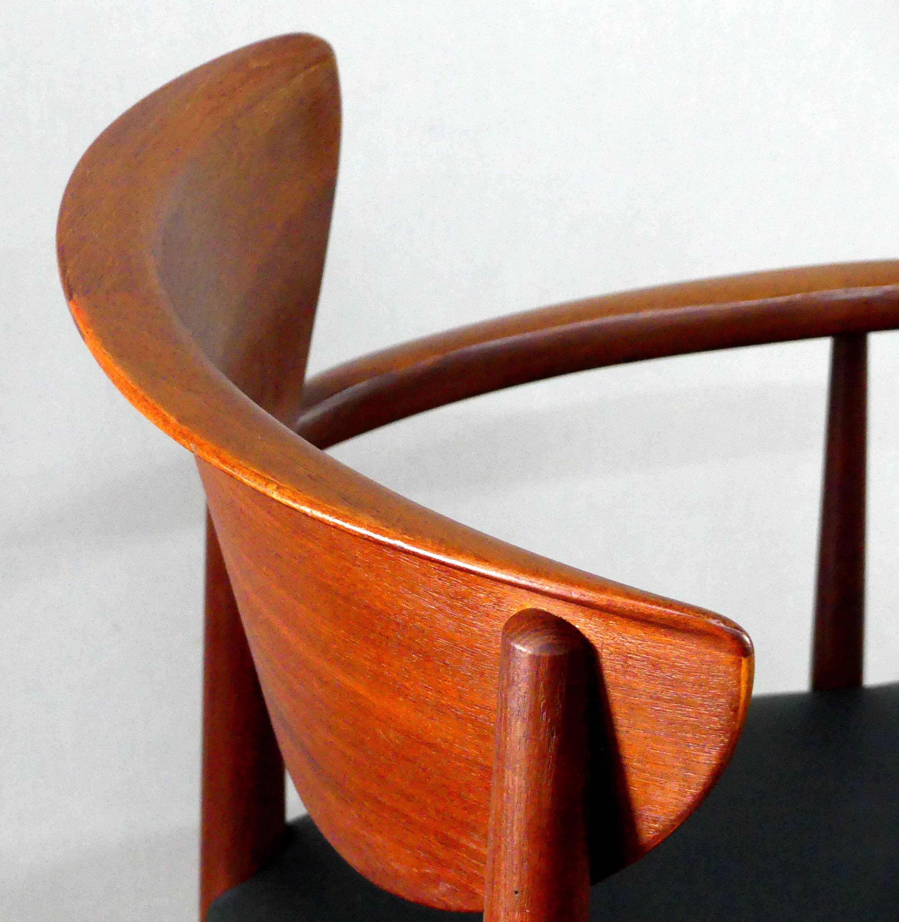 4 model 316 armchairs by Peter Hvidt