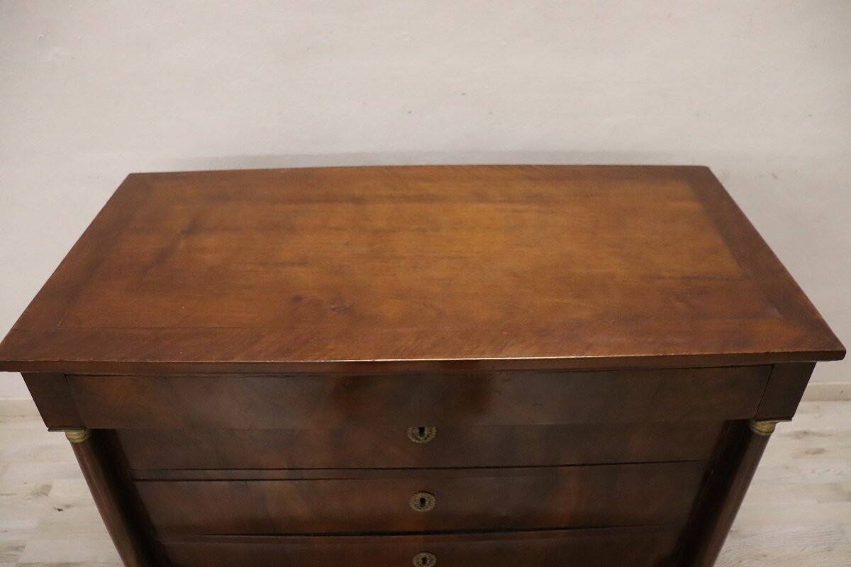 Commode antique Empire en noyer, Italie, début du XIXe siècle