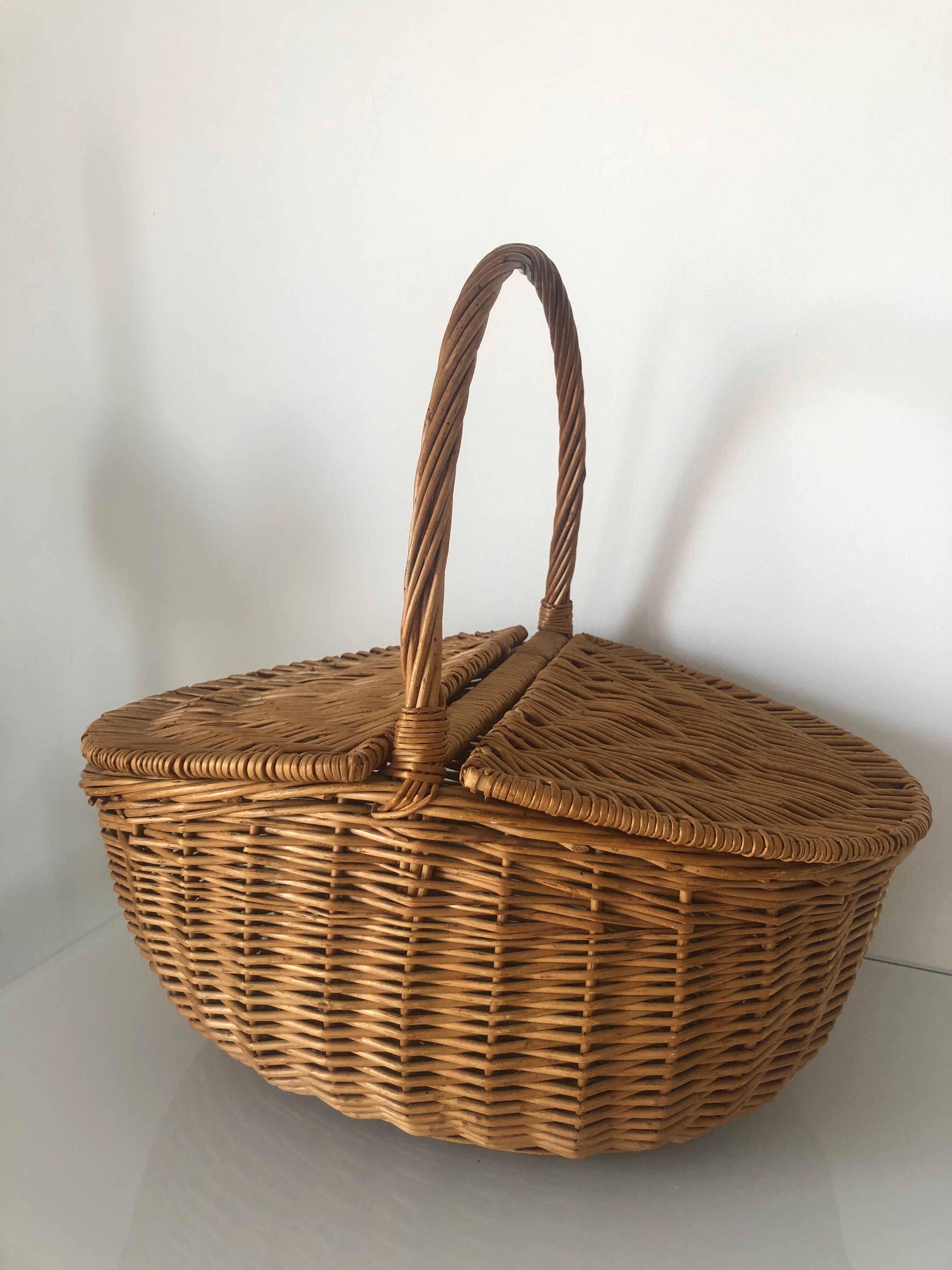 Wicker basket