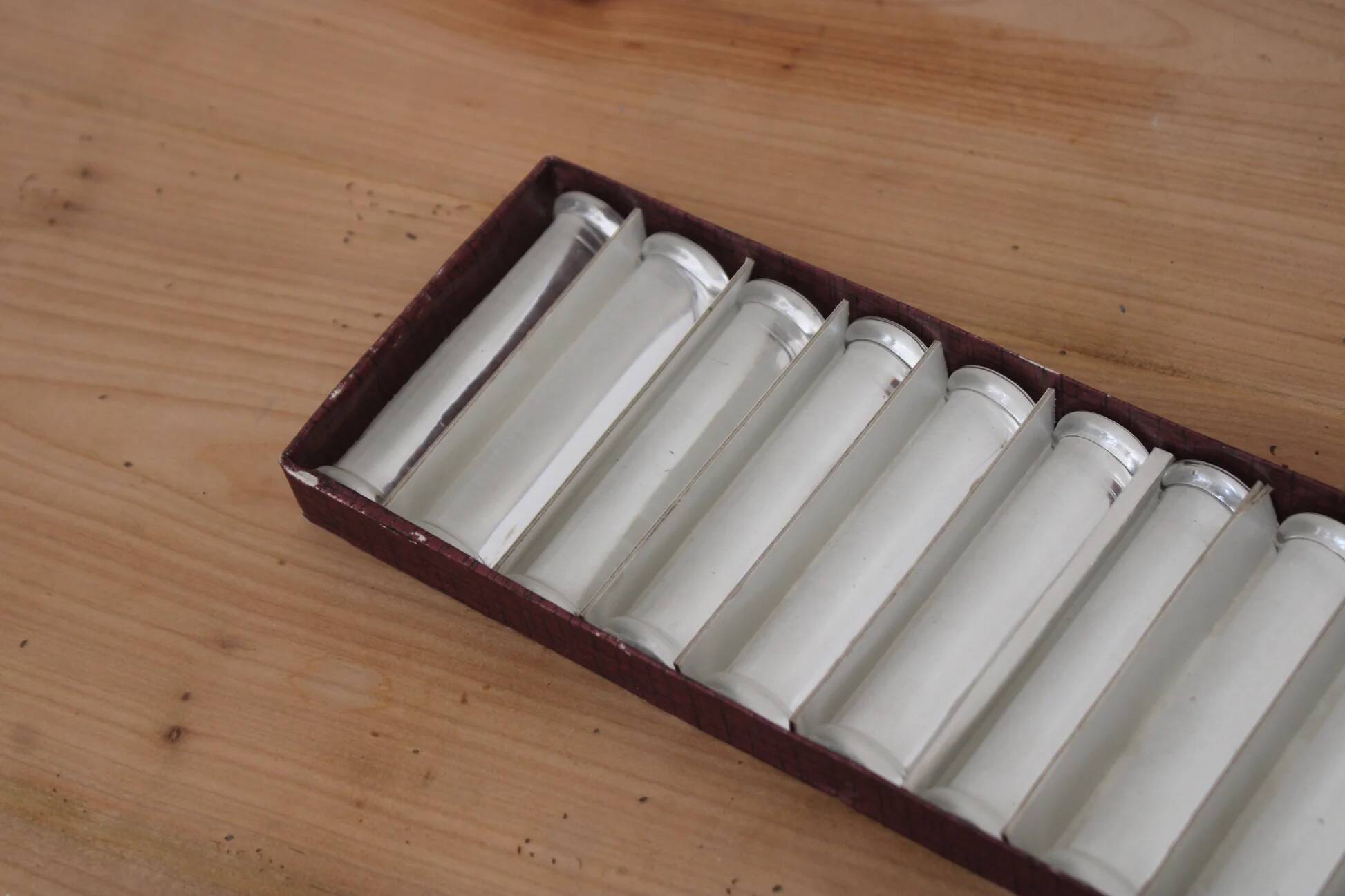 Set of 12 vintage glass knife rests – Original box – Hungary