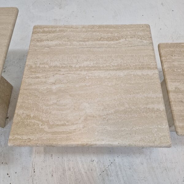 Set de 3 tables basses ou d’appoint en travertin italien, années 1980