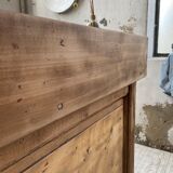 Trading counter central island pine
