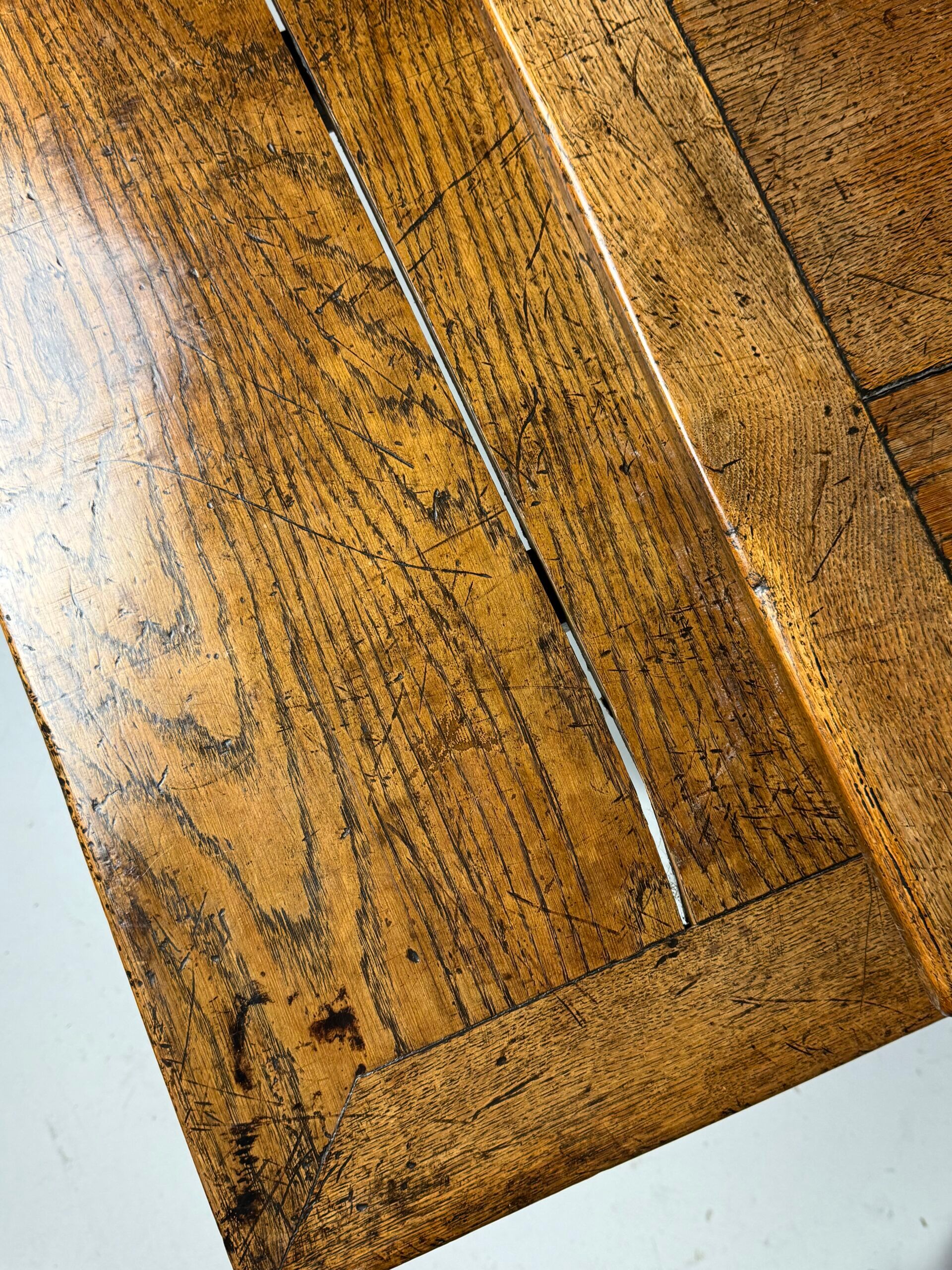 English extendable table ca. 1700