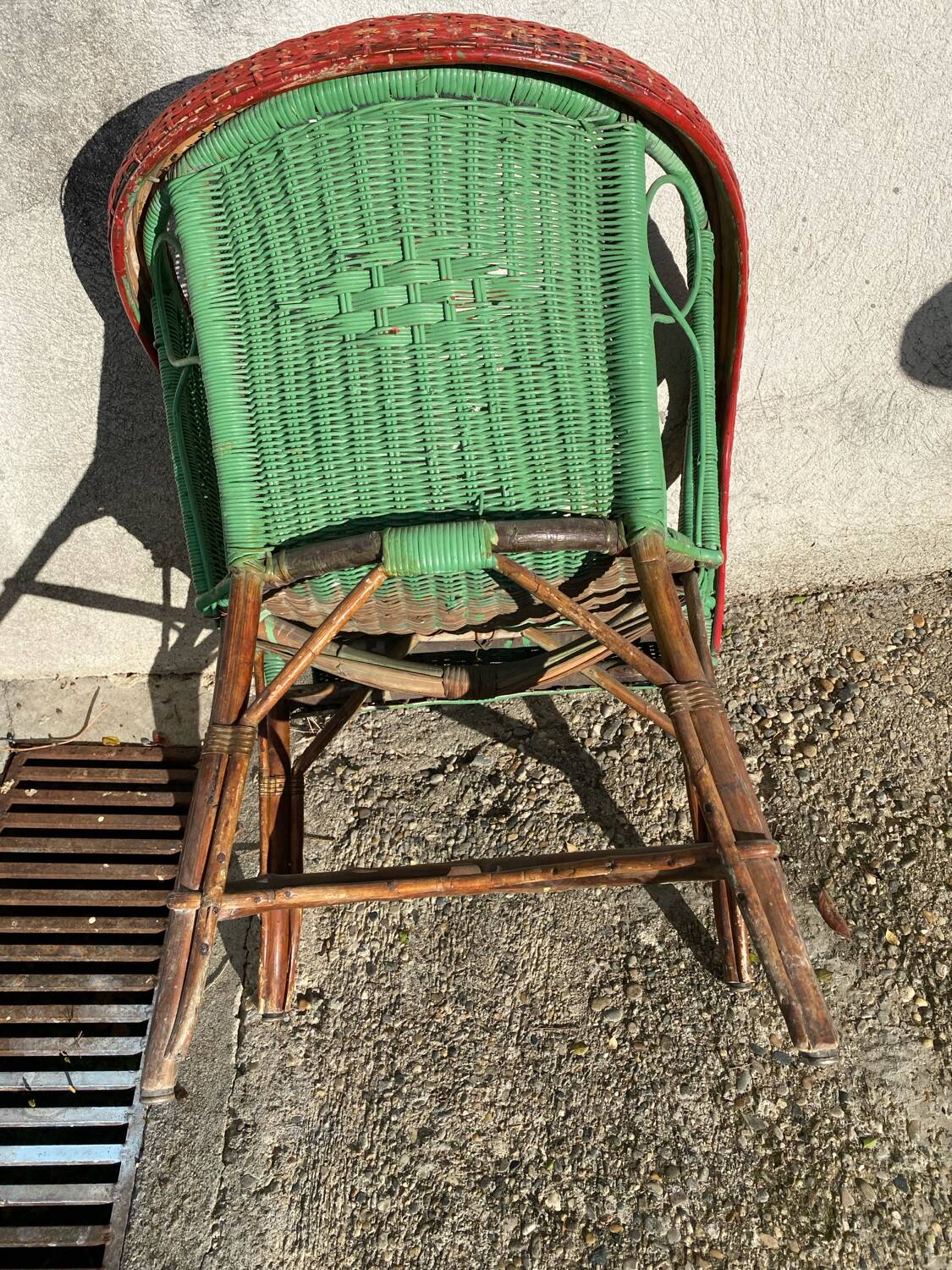 6 wicker chairs