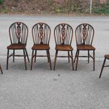 Set of 6 Windsor chairs