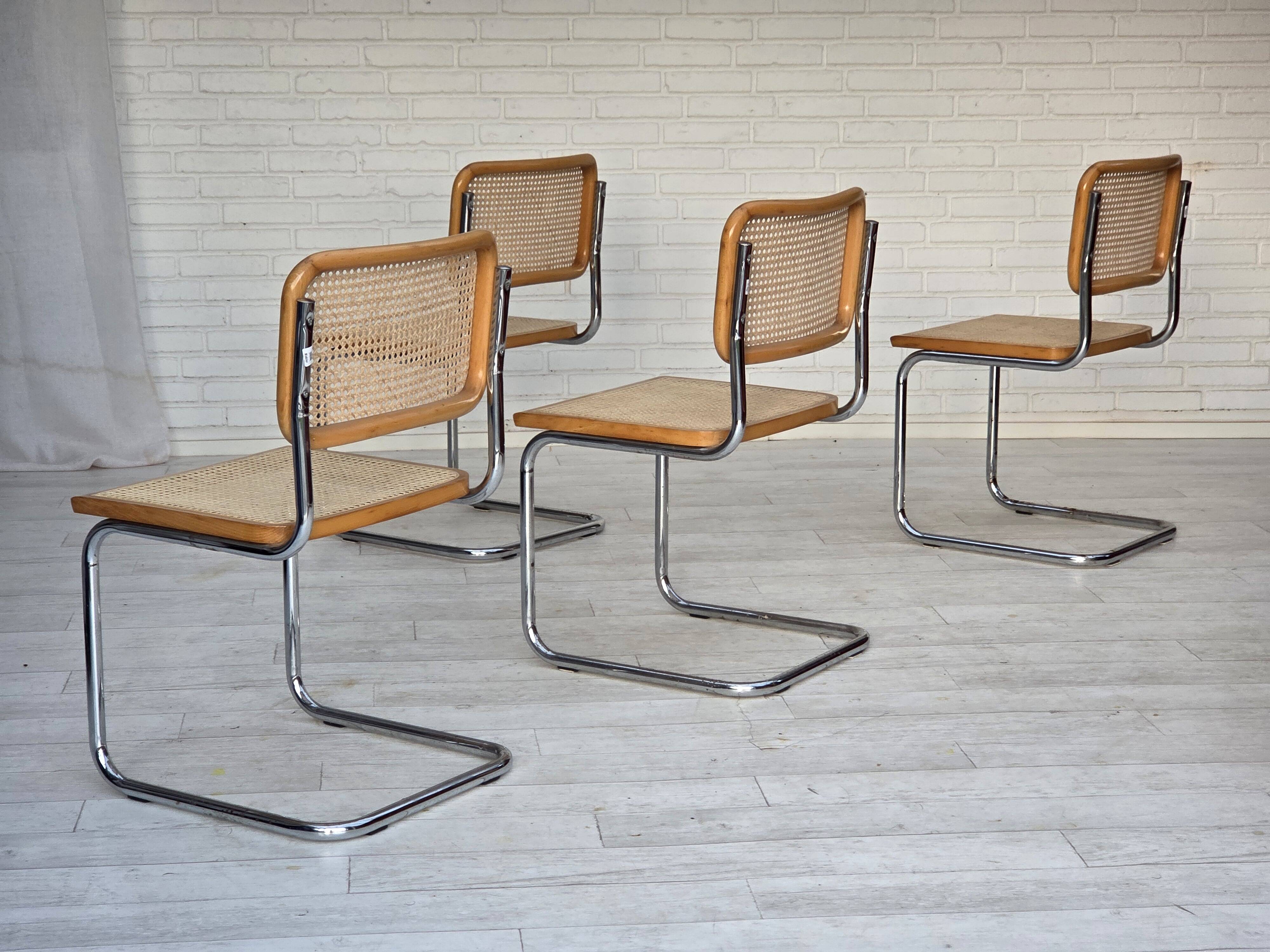 1970s, set of 4 Italian chairs in Bauhaus style, chrome steel, beech wood.