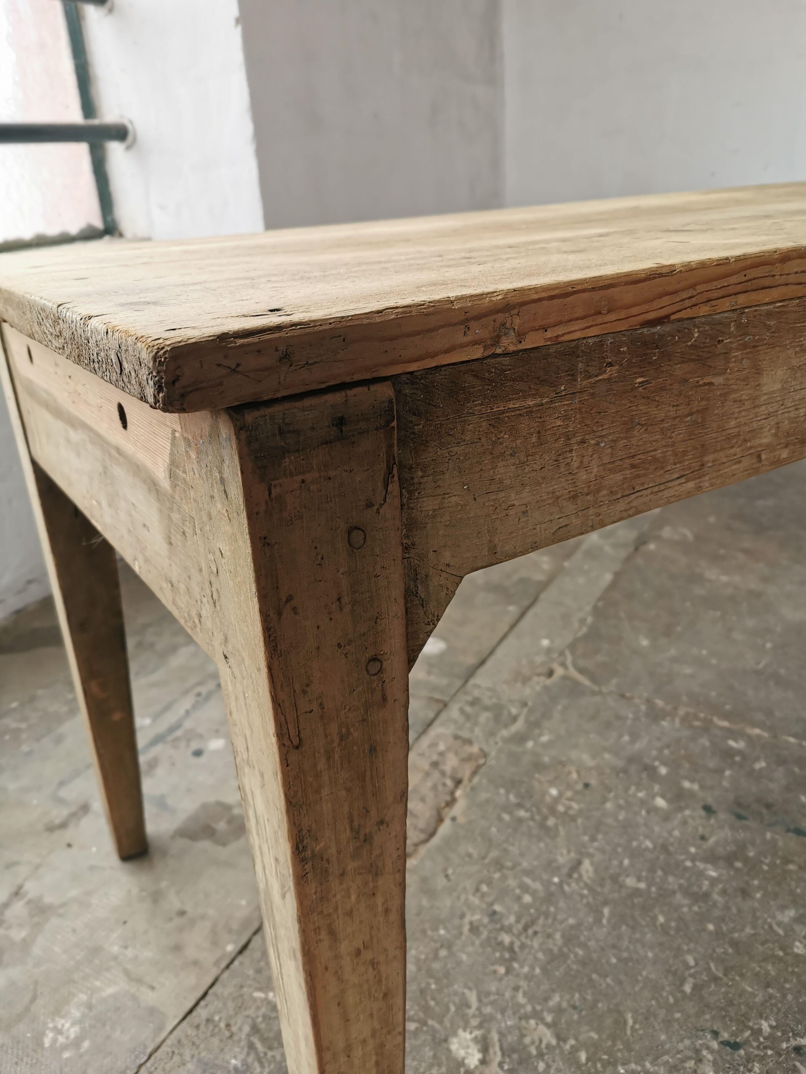 Farmhouse table