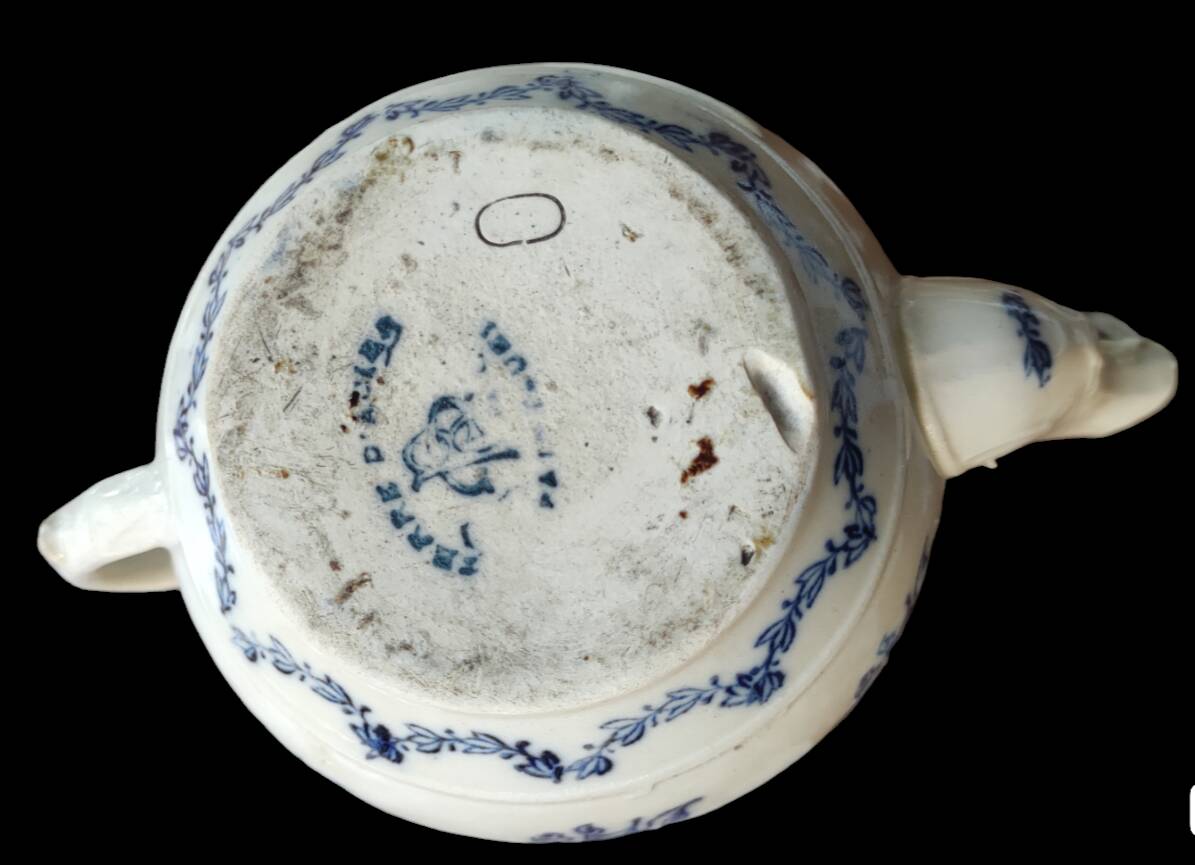 Old small Saint Uze teapot