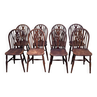 8 Windsor chairs