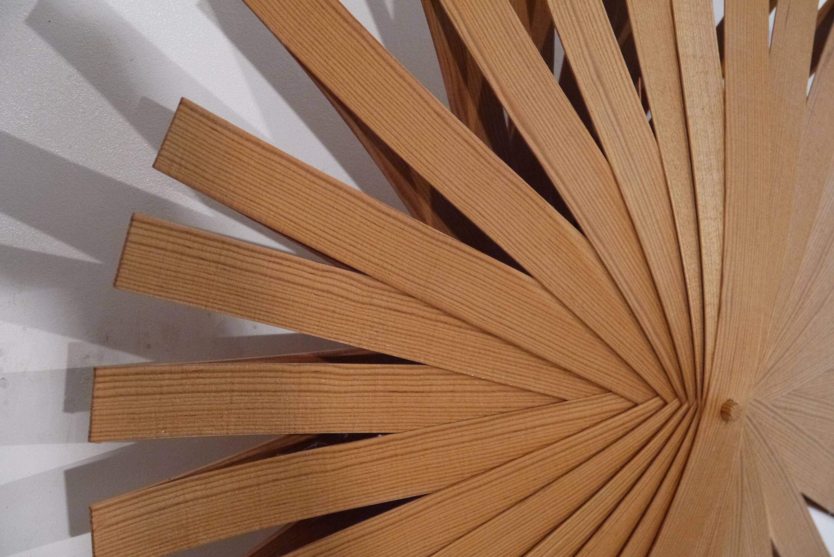 Applique soleil en bois 1960