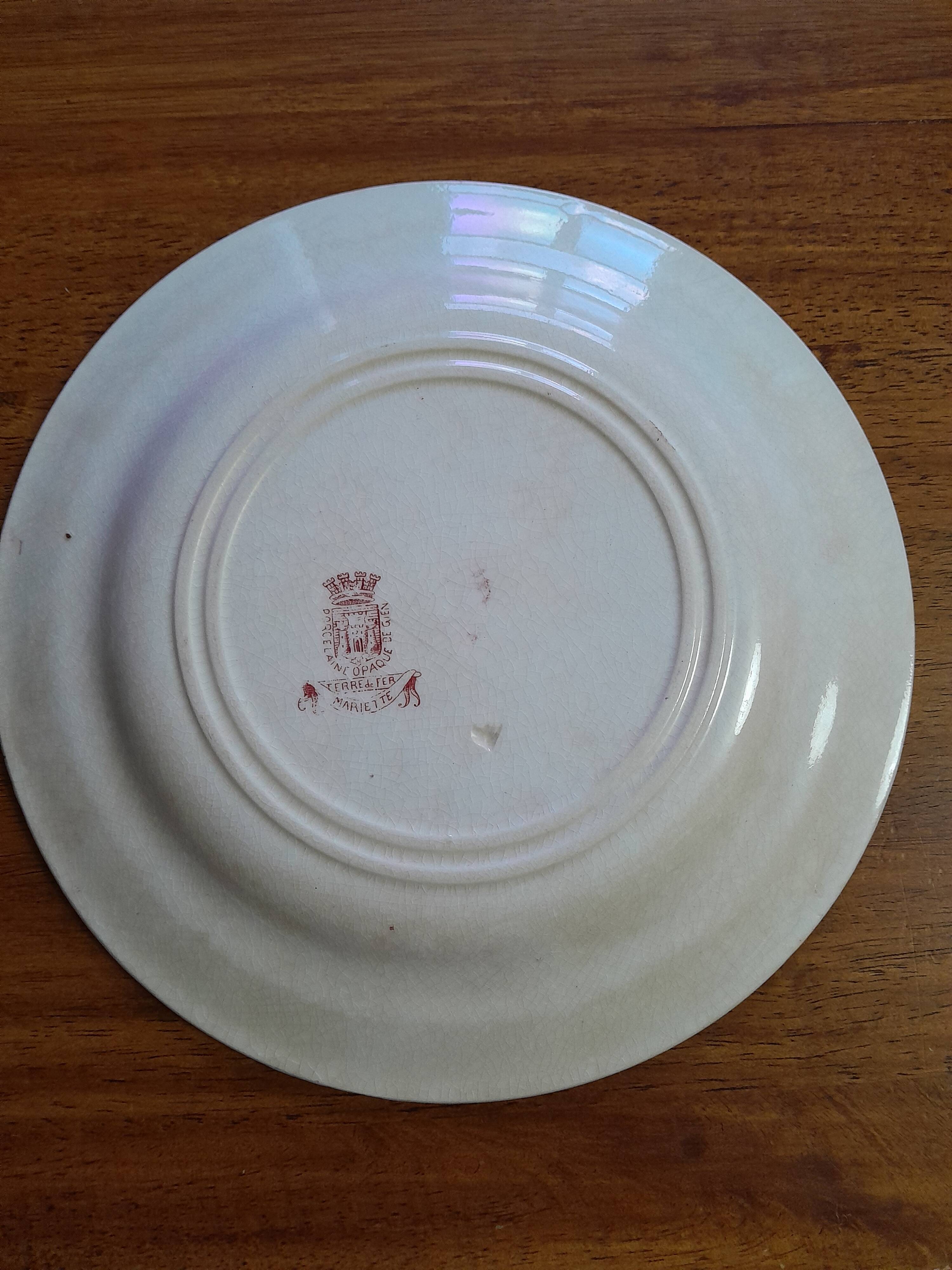 Opaque porcelain plate from Gien - Mariette series