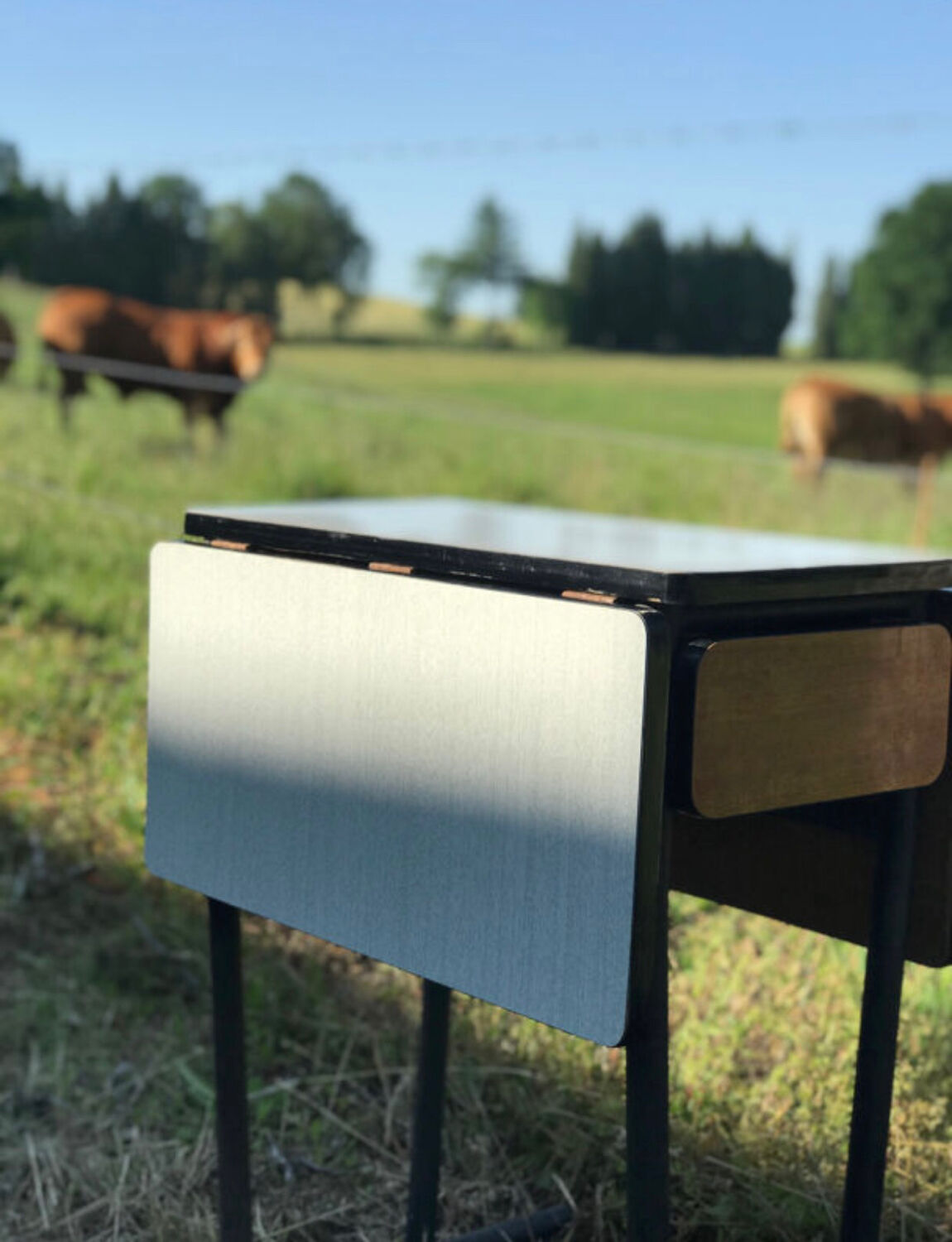 Formica feet tubes bar table