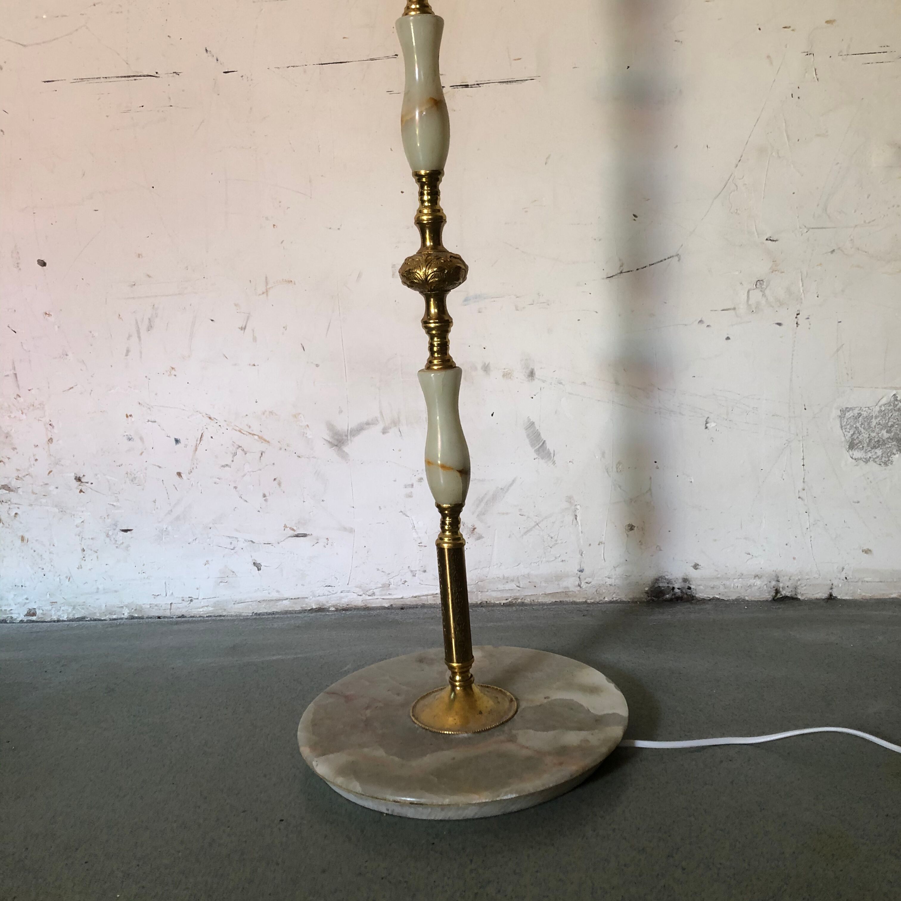 Floor lamp