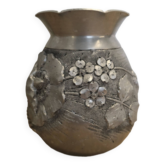 Vase alumínium art déco signé M , Montagne