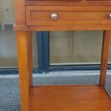Pedestal table