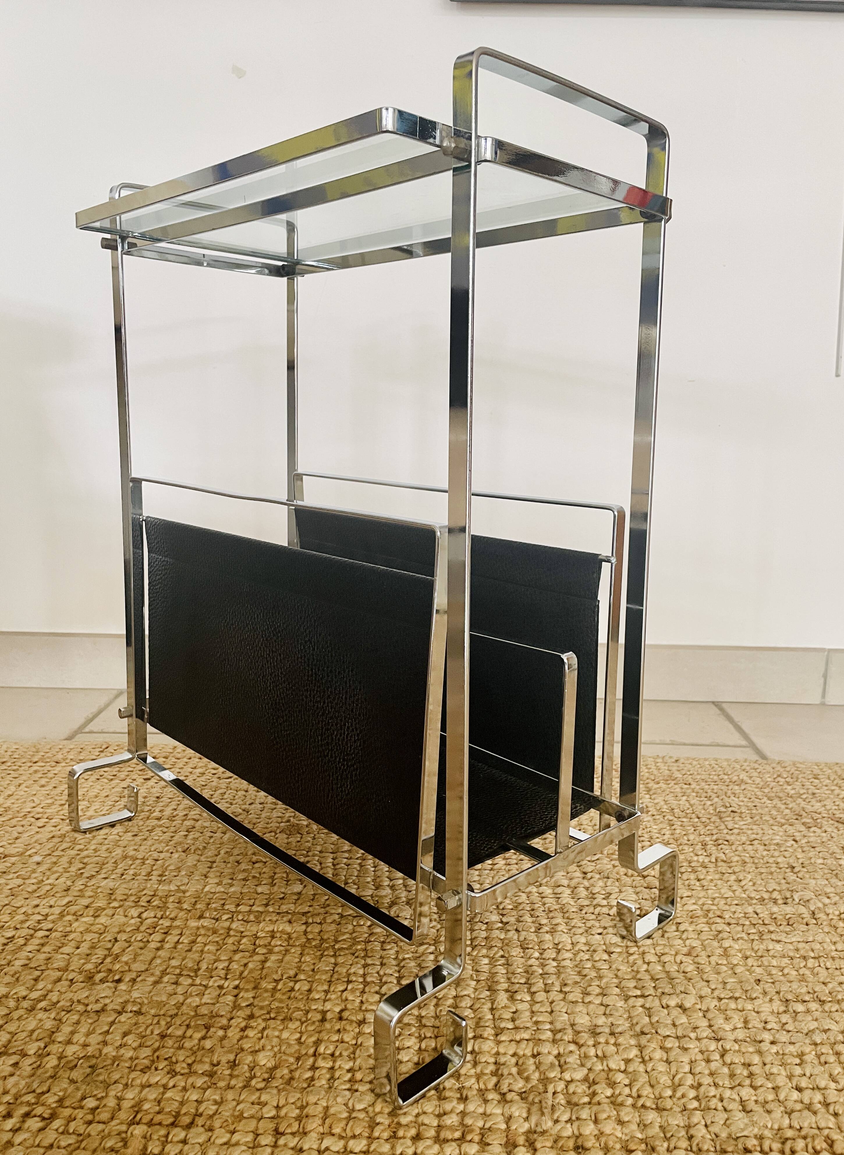 Side table - Bauhaus magazine rack