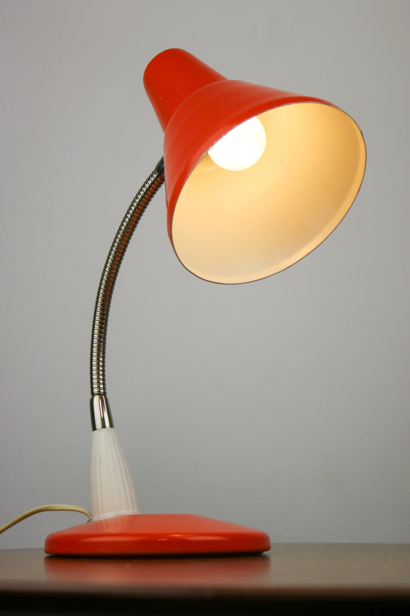 Adjustable Desk Lamp in Orange Painted Metal and Chrome-Plated Spiral Arm, 1970s