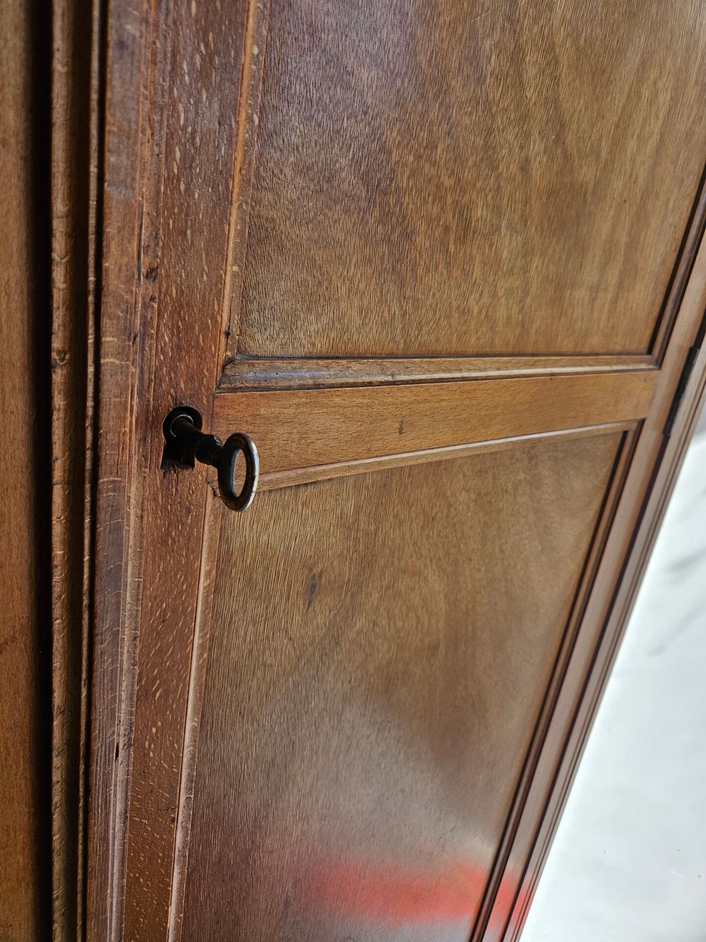 Armoire ancienne en bois