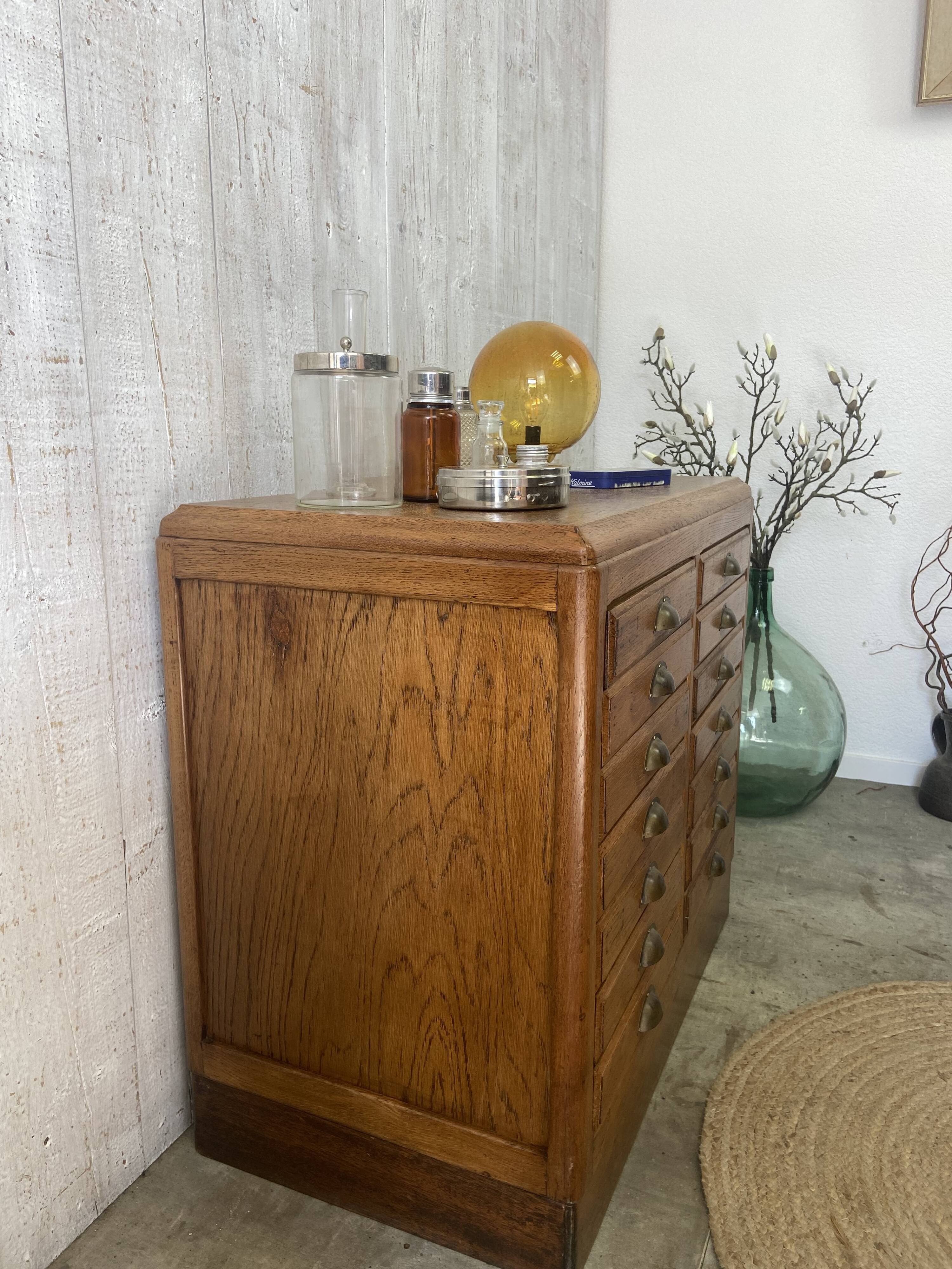 Meuble de métier vintage