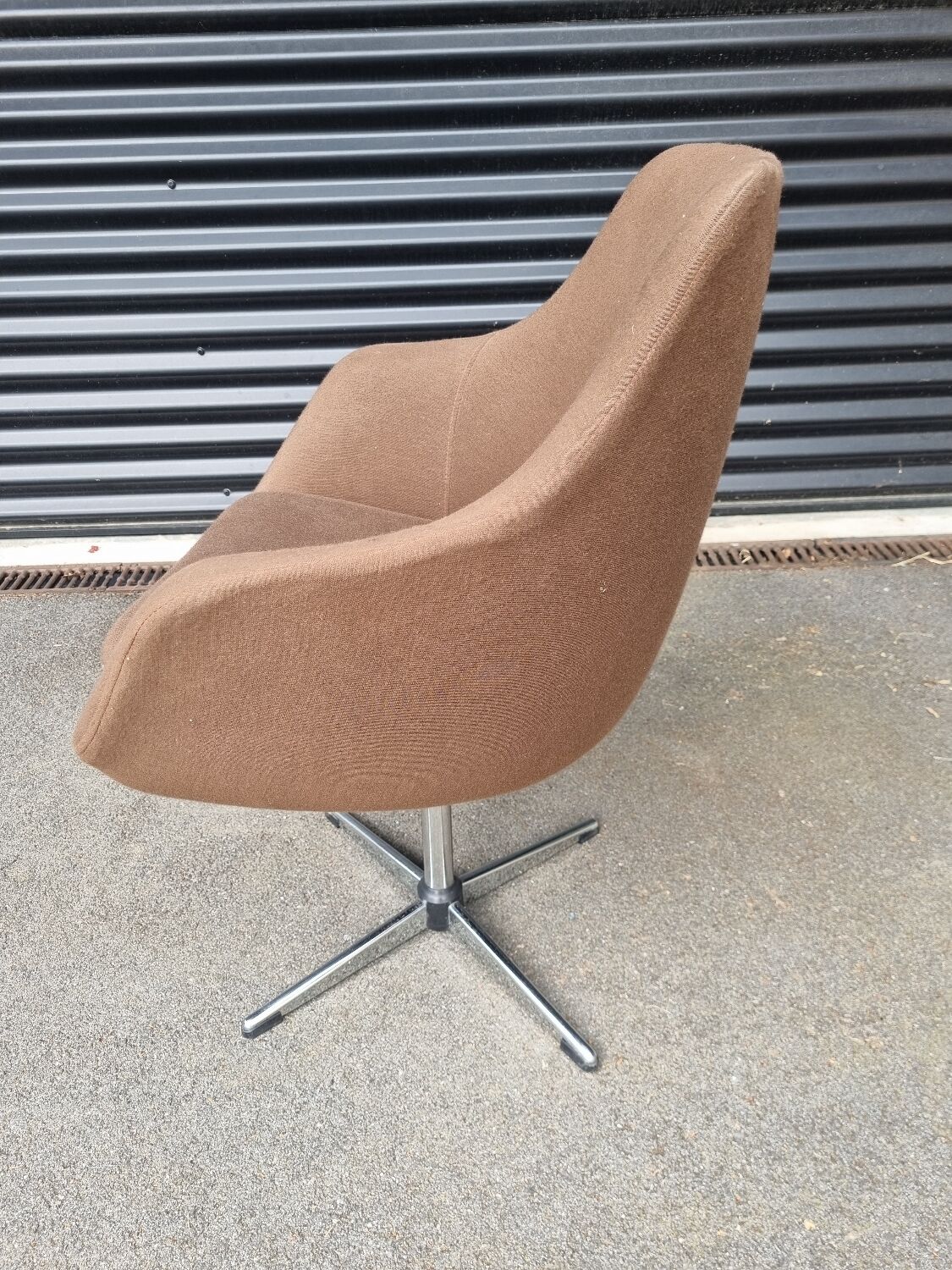 Shell armchair egg 1970