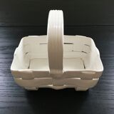 White basket in slurry