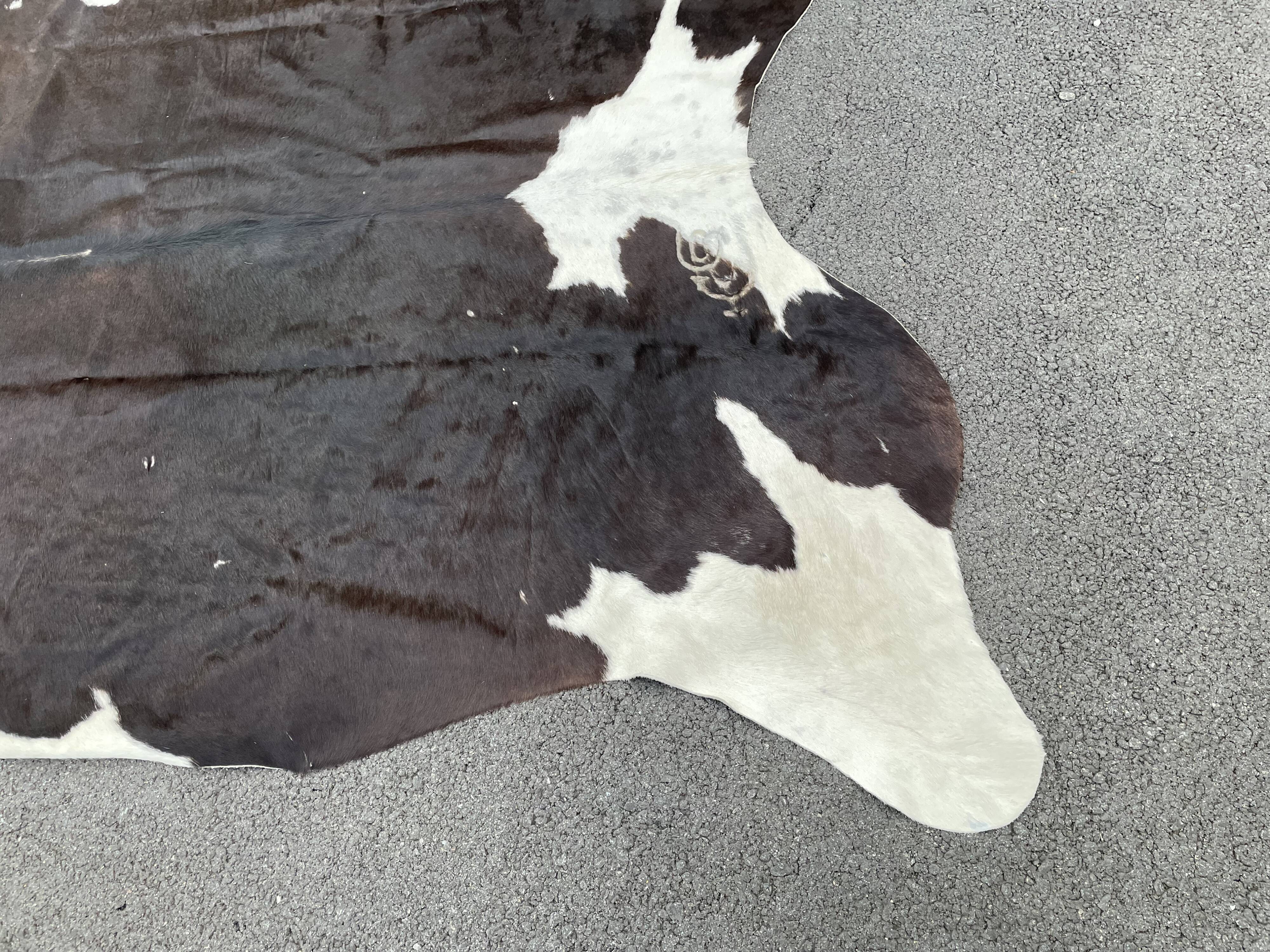 Cowhide mat 210x250cm