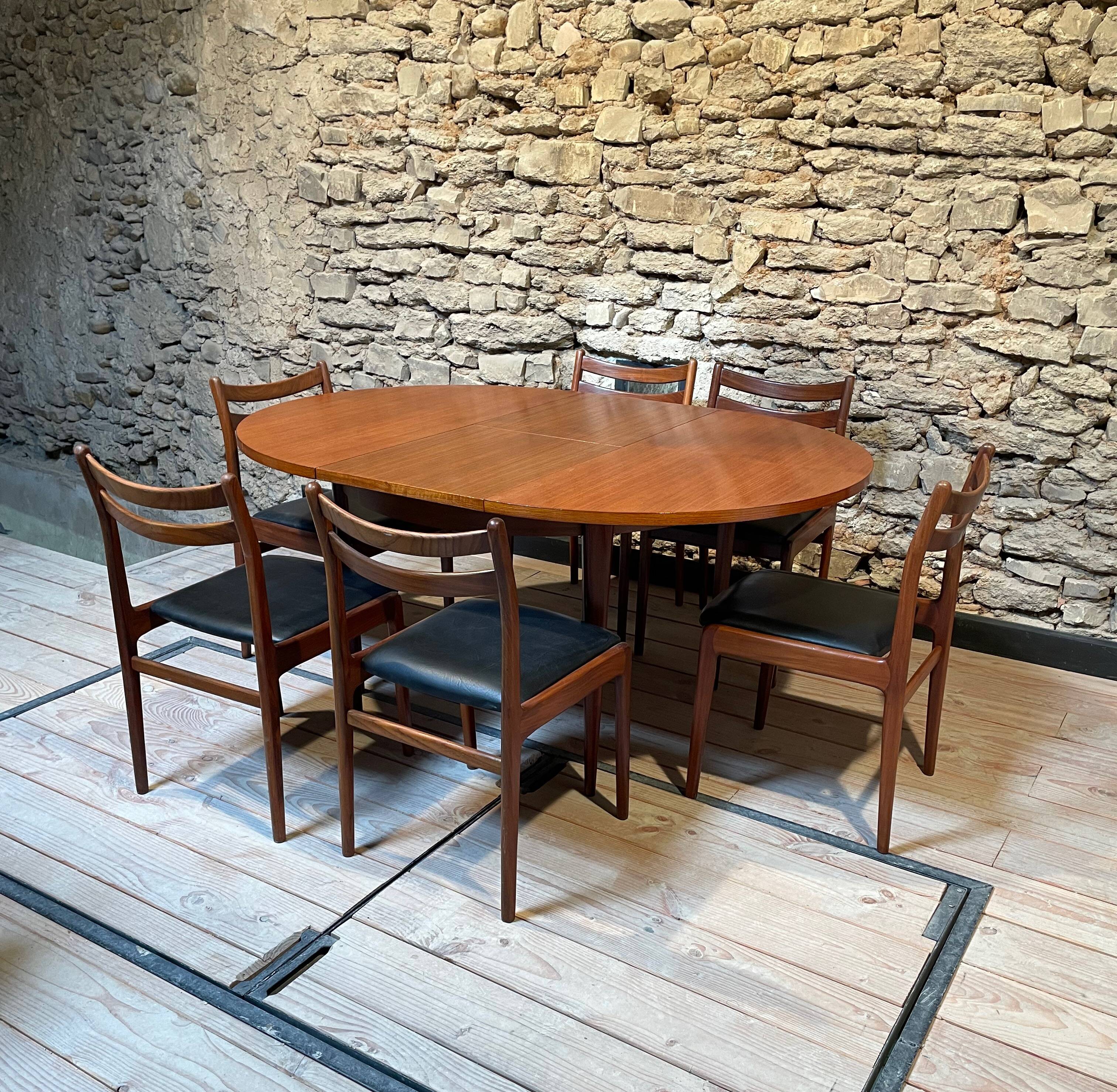 Teak table, vintage Scandinavian style from the 1960s, with hidden extension
