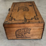 Advertising chest box