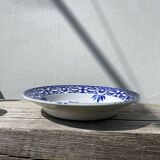 Round hollow ceramic dish with Saint Amand flower